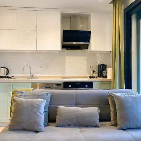 Cozy Flat With Backyard 5 Min To Marina